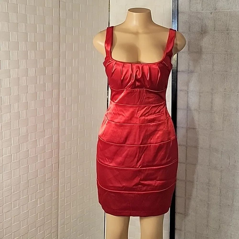 BISOU BISOU SQUARE NECKLINE SLEEVELESS PENCIL DRESS - Picture 2 of 13